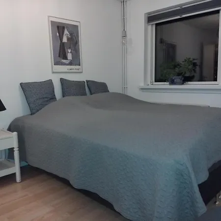 Dobbeltvaerelse Privat bolig Hedehusene